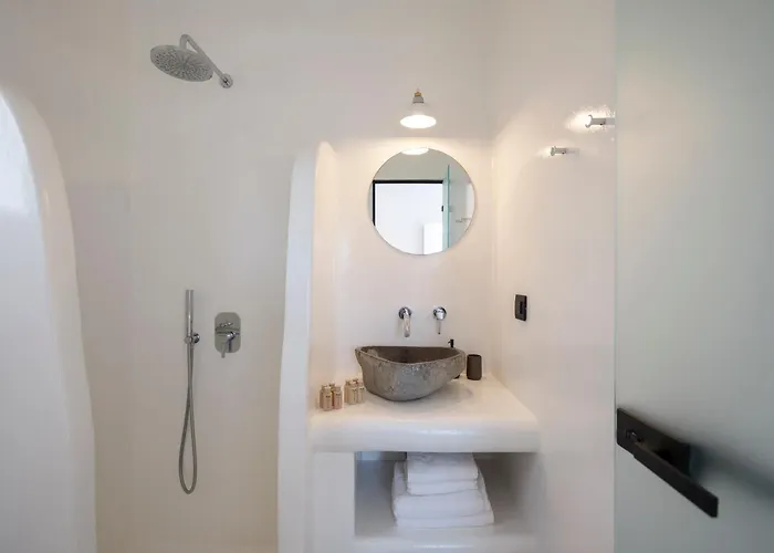 Amnos Mykonos - A Blue Eye Collection كالافاتيس