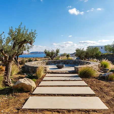 Amnos Mykonos - A Blue Eye Collection カラファティス